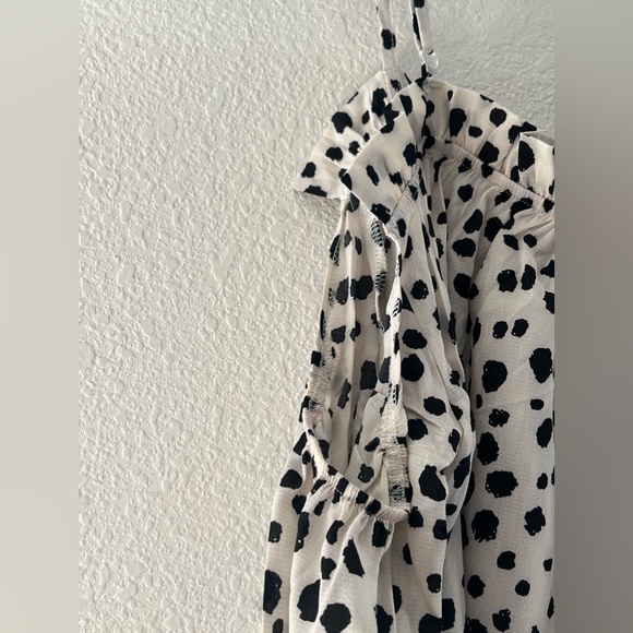 White dot skinny strap off shoulder ruffle neck top - Picture 3 of 7